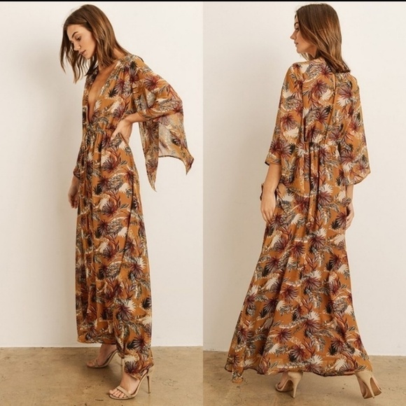STORIA Palm Leaf Maxi Dress with Flowy Sleeves - Picture 2 of 8